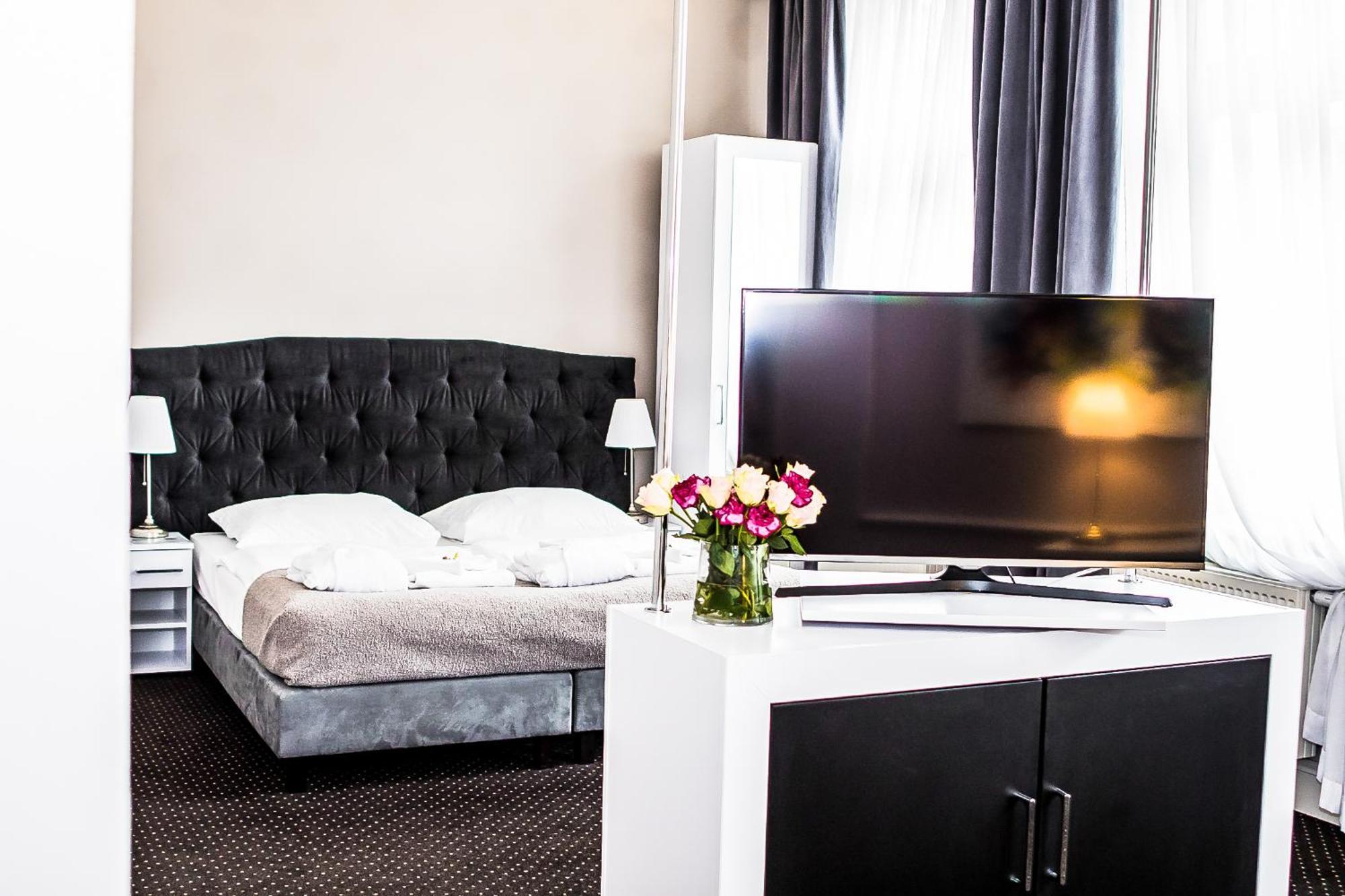Aparthotel Platinum Apartamenty イノブロツワフ エクステリア 写真