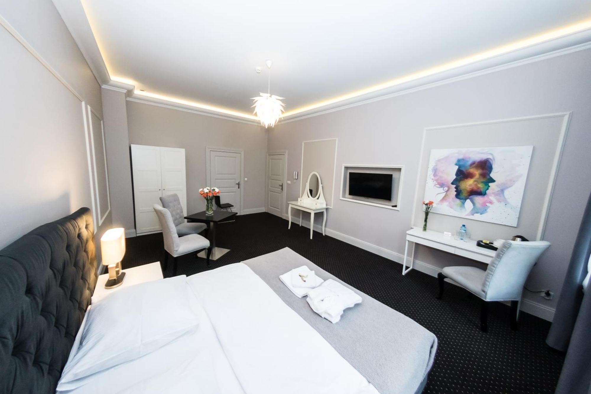 Aparthotel Platinum Apartamenty イノブロツワフ エクステリア 写真